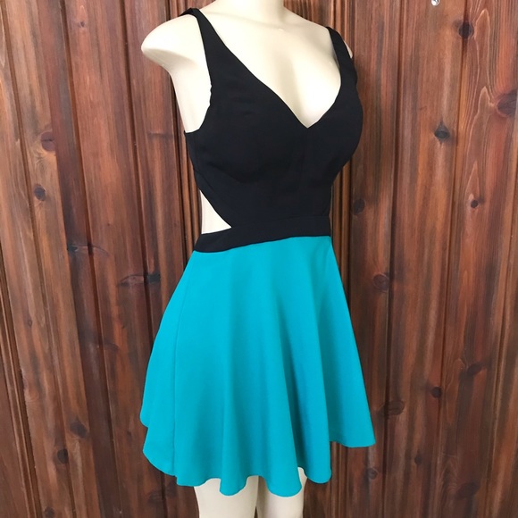 Marciano Dress - Picture 2 of 7